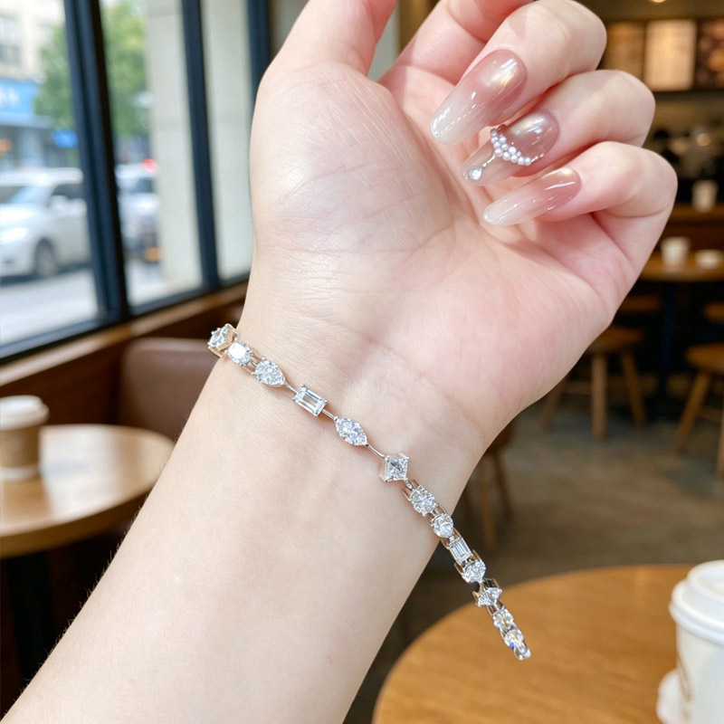 VANTYRE lab grown diamond bracelet or bangle.