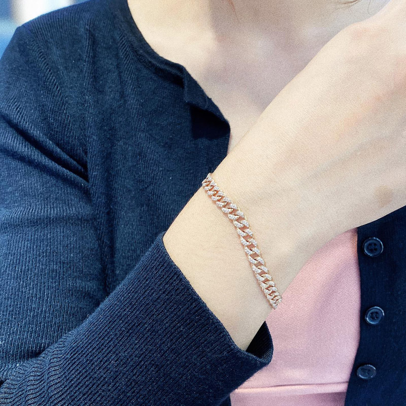 VANTYRE lab grown diamond bracelet or bangle.