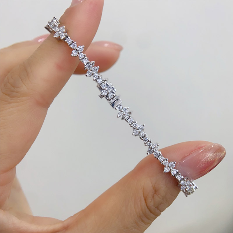 VANTYRE lab grown diamond bracelet or bangle.