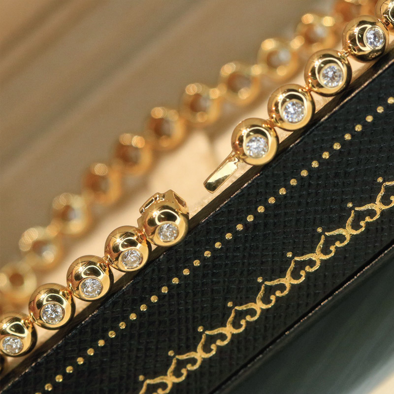 VANTYRE lab grown diamond bracelet or bangle.