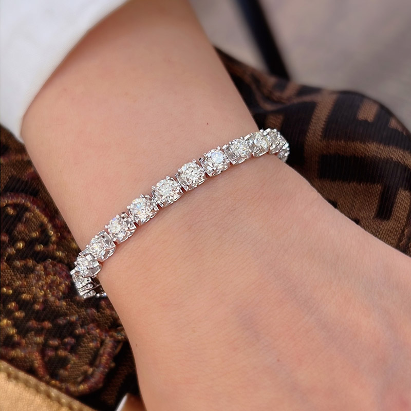 VANTYRE lab grown diamond bracelet or bangle.