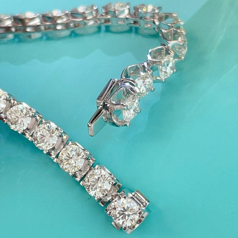 VANTYRE lab grown diamond bracelet or bangle.