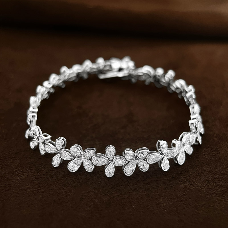 VANTYRE lab grown diamond bracelet or bangle.