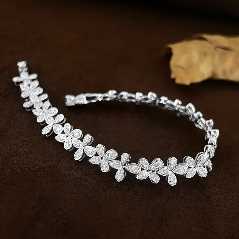 VANTYRE lab grown diamond bracelet or bangle.