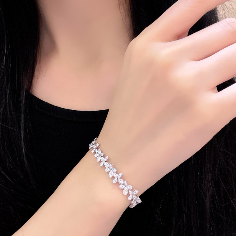 VANTYRE lab grown diamond bracelet or bangle.