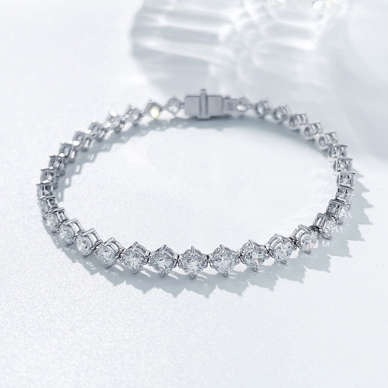 VANTYRE lab grown diamond bracelet or bangle.