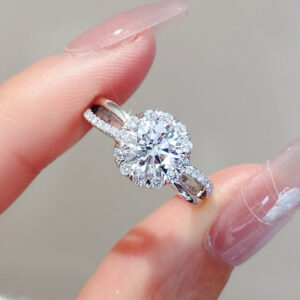 VANTYRE round halo lab grown diamond ring front view