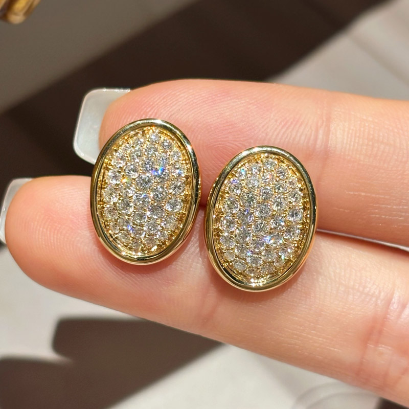 VANTYRE lab grown diamond earrings.
