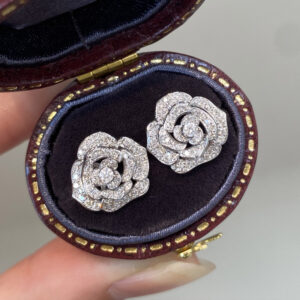 VANTYRE lab grown diamond earrings.