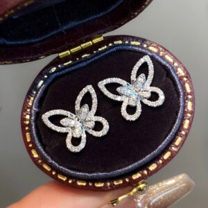 VANTYRE lab grown diamond earrings.