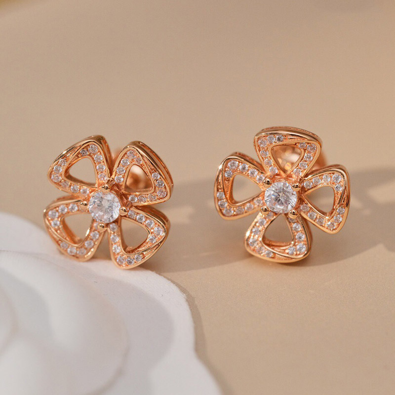 VANTYRE lab grown diamond earrings.