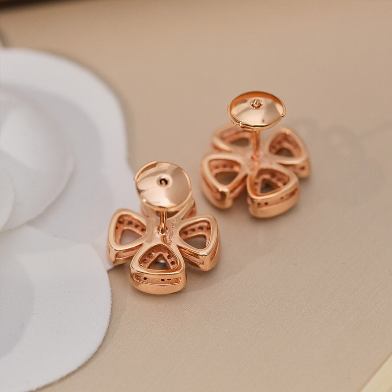 VANTYRE lab grown diamond earrings.