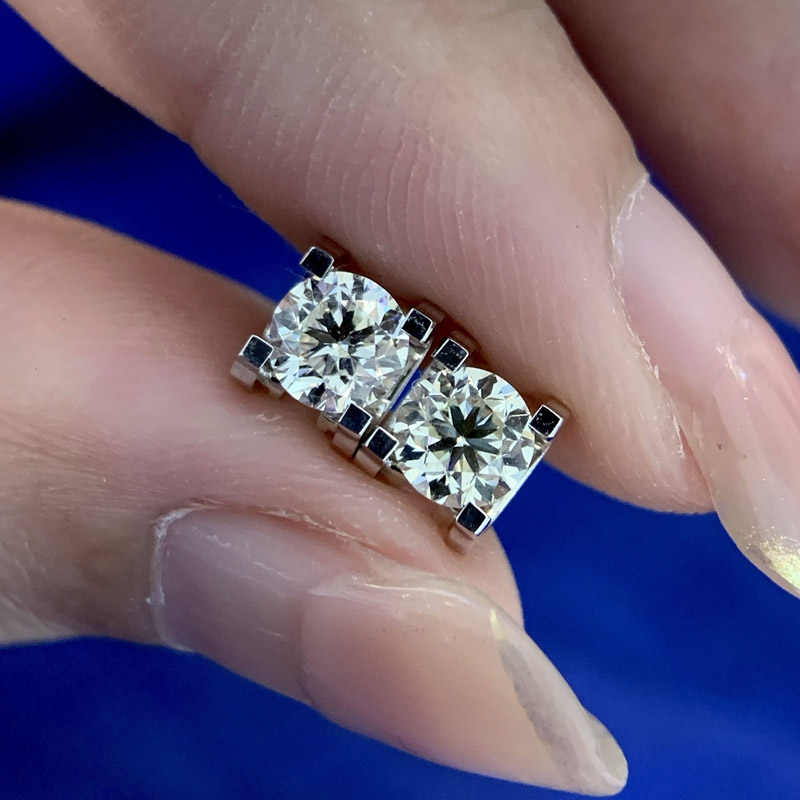 VANTYRE lab grown diamond round earrings.