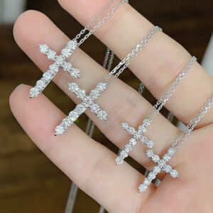 VANTYRE lab grown diamond necklace or pendant.