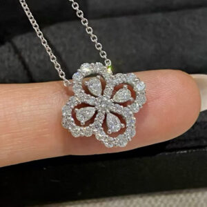 VANTYRE lab grown diamond necklace or pendant.