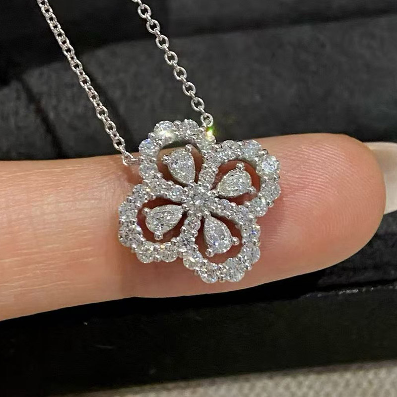 VANTYRE lab grown diamond necklace or pendant.