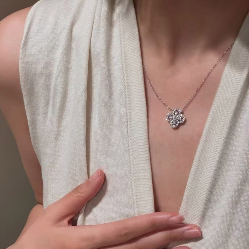 VANTYRE lab grown diamond necklace or pendant.