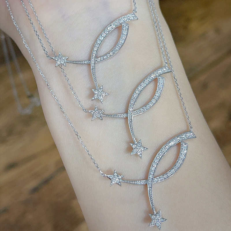 VANTYRE lab grown diamond necklace or pendant.