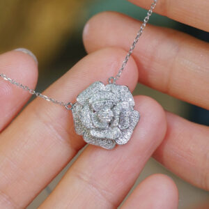 VANTYRE lab grown diamond necklace or pendant.