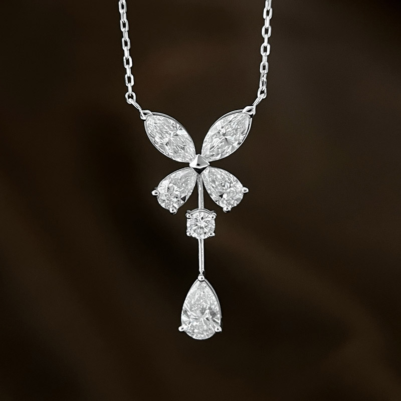 VANTYRE lab grown diamond necklace or pendant.