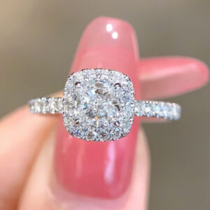 VANTYRE Labgrowndiamond cushion Halo Ring