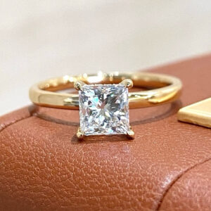 VANTYRE Labgrowndiamond princess Halo Ring