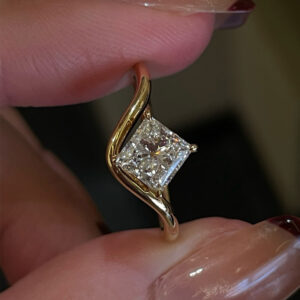 VANTYRE Labgrowndiamond princess Halo Ring