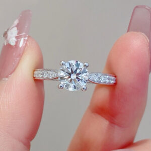VANTYRE Labgrowndiamond Round Halo Ring