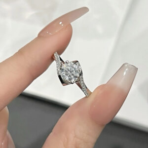 VANTYRE Labgrowndiamond Round Halo Ring