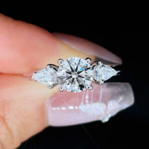 VANTYRE Labgrowndiamond Round Halo Ring