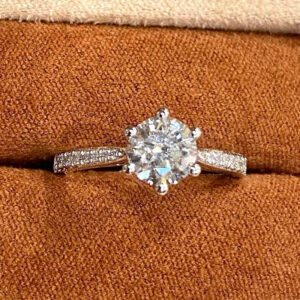 VANTYRE Labgrowndiamond Round Halo Ring