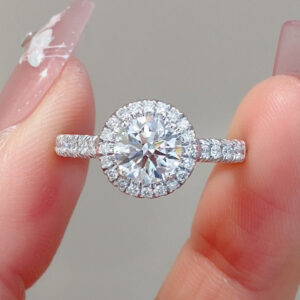 VANTYRE Labgrowndiamond Round Halo Ring